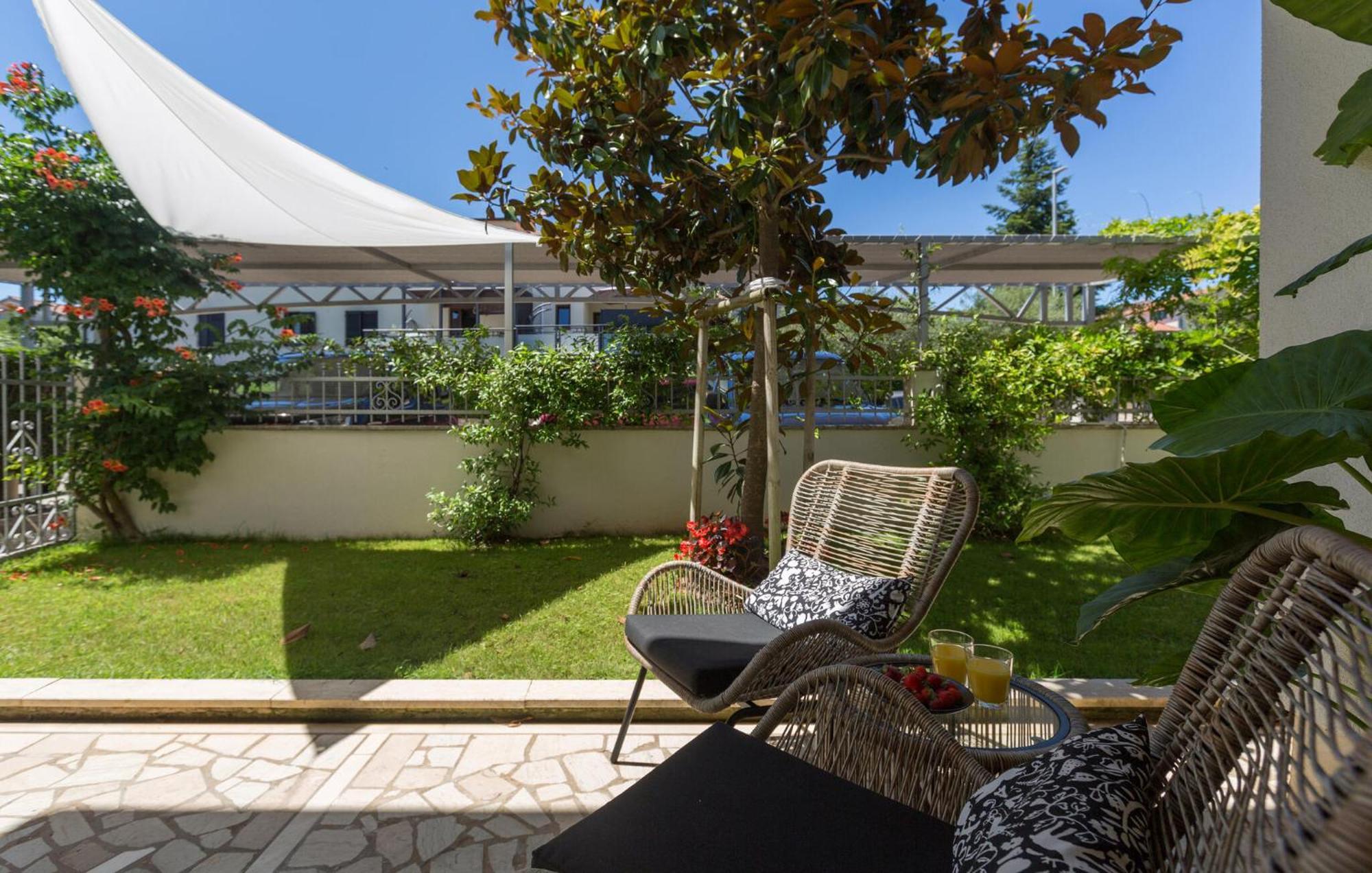 1 Bedroom Beautiful Apartment In Poreč Buitenkant foto