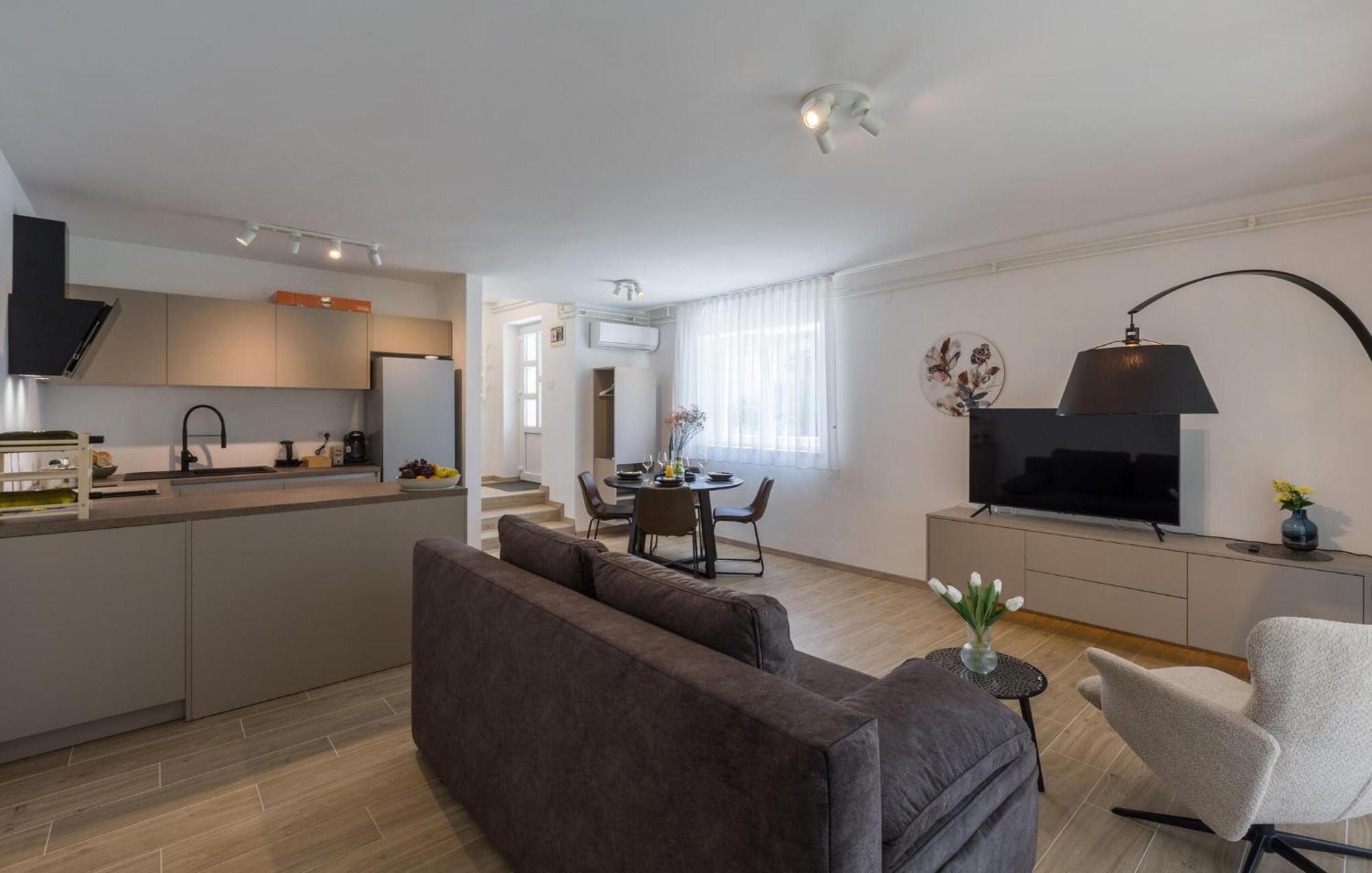 1 Bedroom Beautiful Apartment In Poreč Buitenkant foto